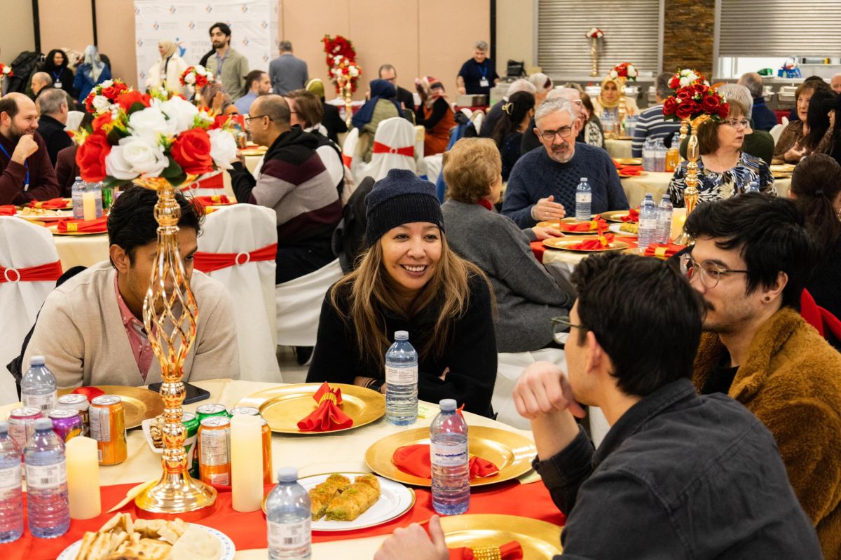 An Evening of Togetherness: A Christmas Dinner